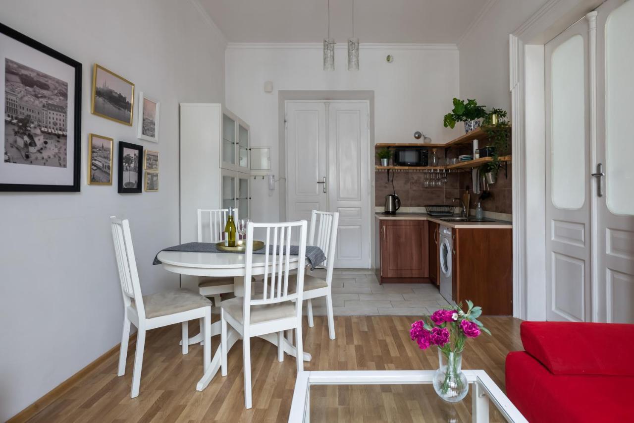 Discover Krakow Apartments - 3 Rakowicka St - Classic Apartments Near Main Station - Netflix מראה חיצוני תמונה
