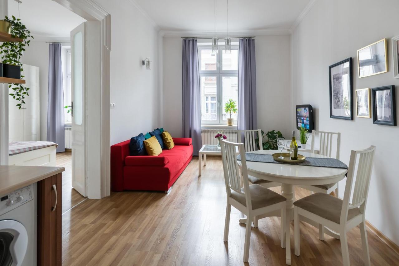 Discover Krakow Apartments - 3 Rakowicka St - Classic Apartments Near Main Station - Netflix מראה חיצוני תמונה