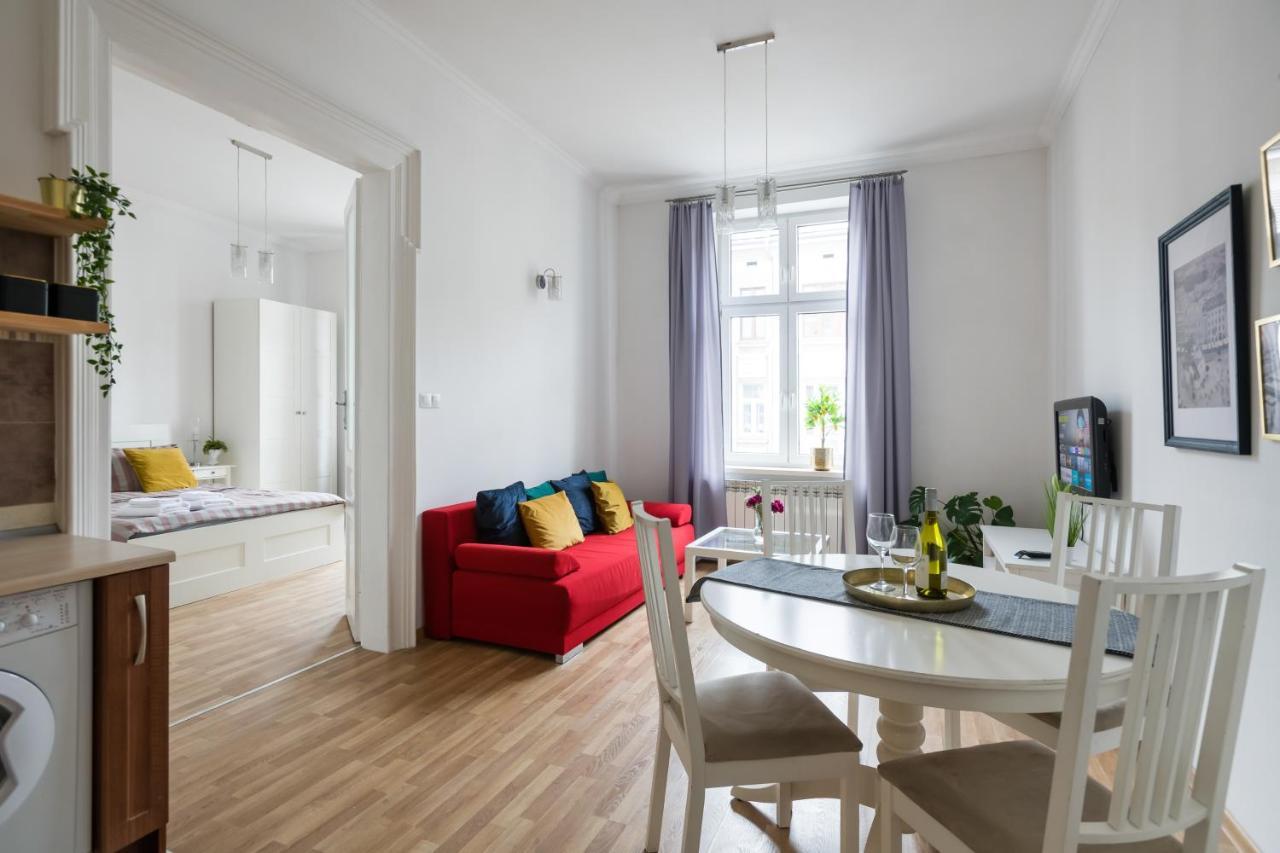 Discover Krakow Apartments - 3 Rakowicka St - Classic Apartments Near Main Station - Netflix מראה חיצוני תמונה