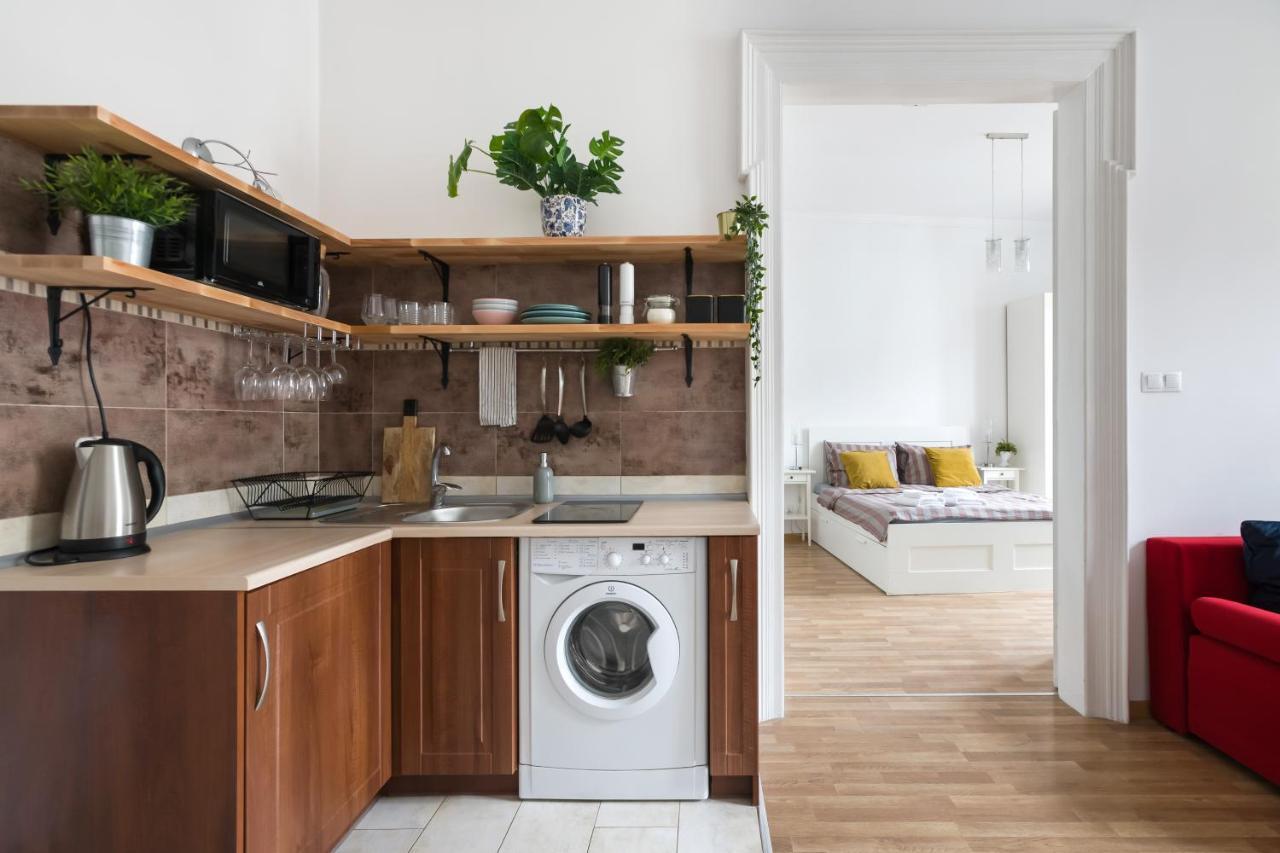 Discover Krakow Apartments - 3 Rakowicka St - Classic Apartments Near Main Station - Netflix מראה חיצוני תמונה