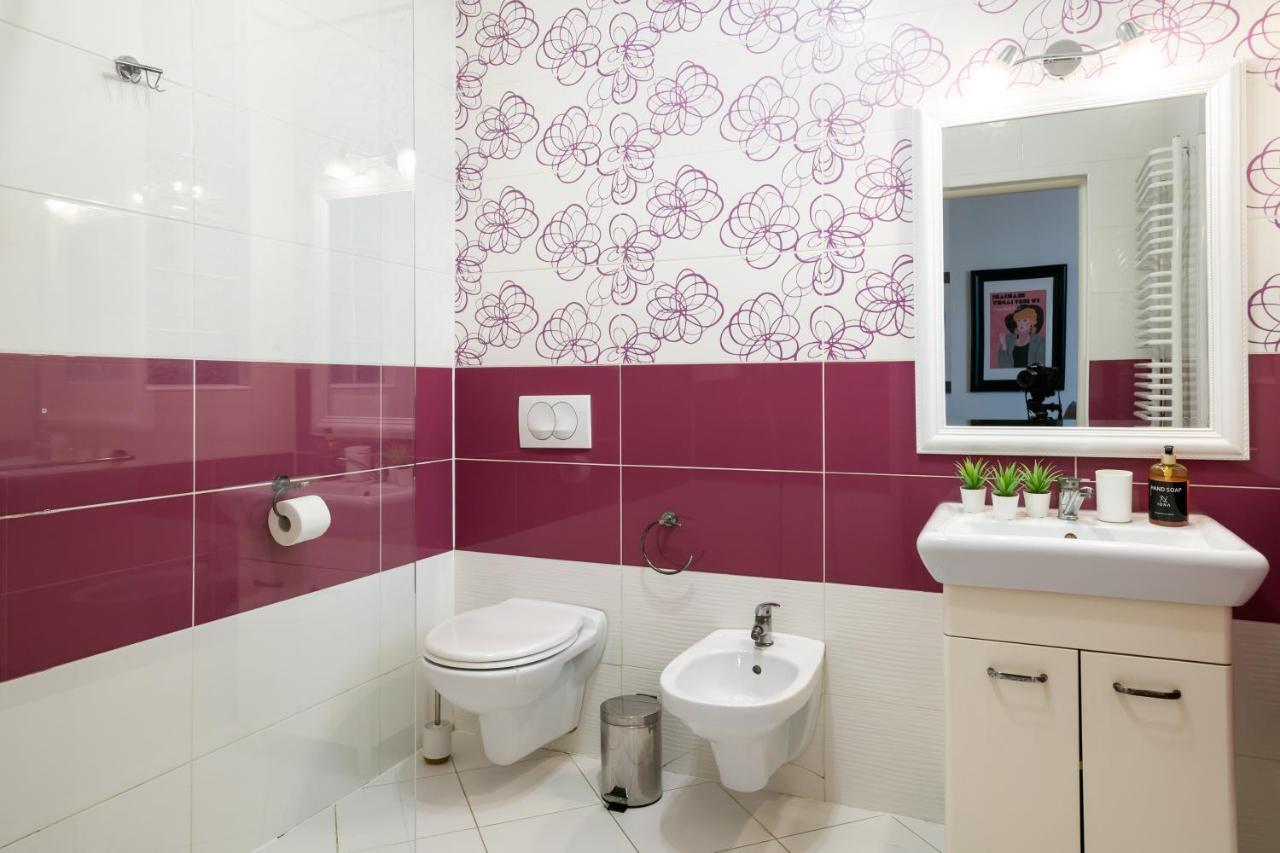 Discover Krakow Apartments - 3 Rakowicka St - Classic Apartments Near Main Station - Netflix מראה חיצוני תמונה