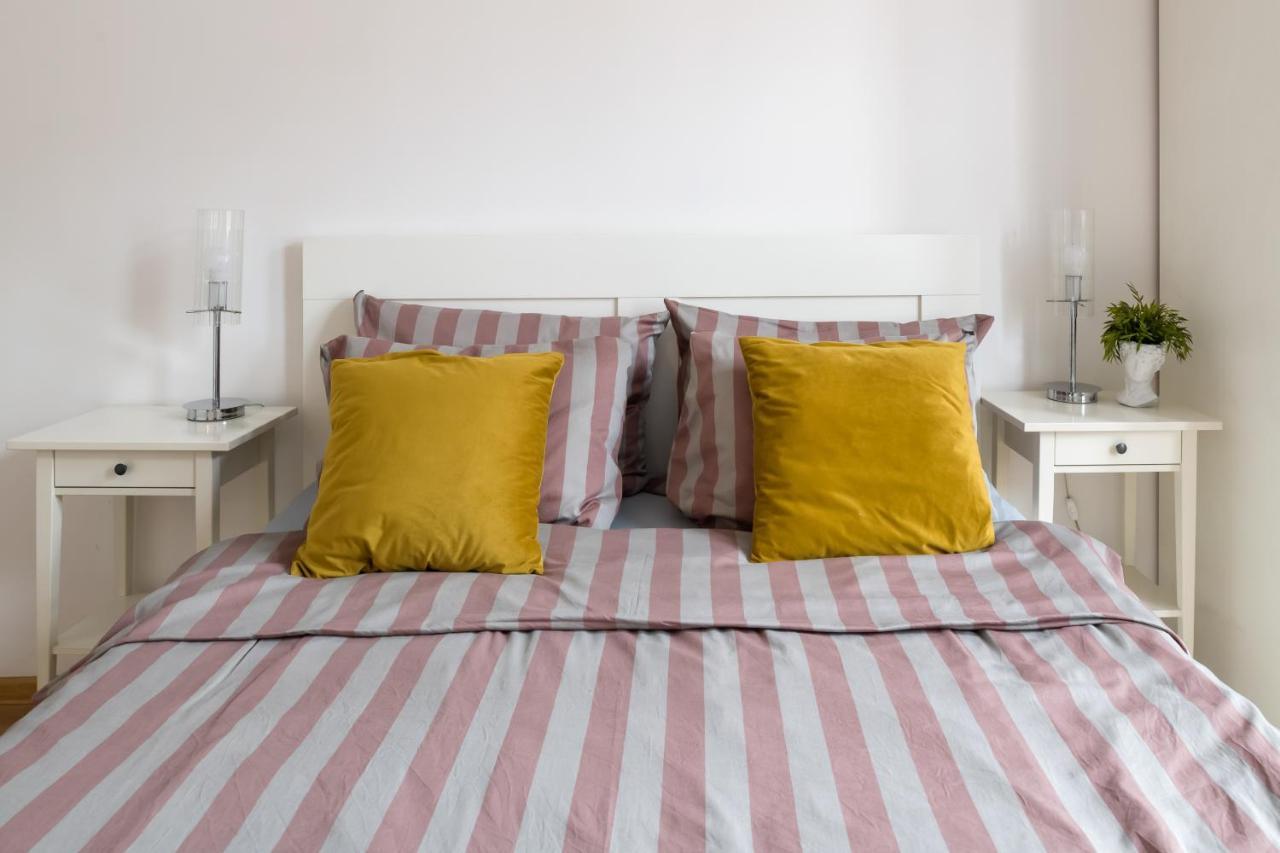 Discover Krakow Apartments - 3 Rakowicka St - Classic Apartments Near Main Station - Netflix מראה חיצוני תמונה